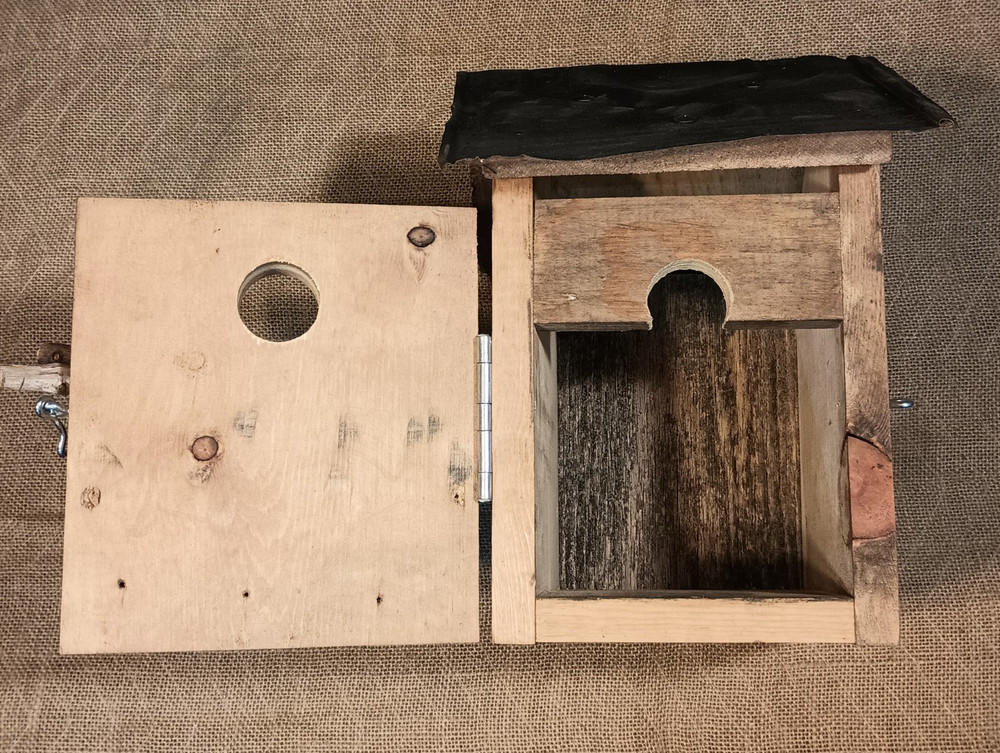 Rustc Handmade BIRDHOUSE using Recycled/Reclaimed Material