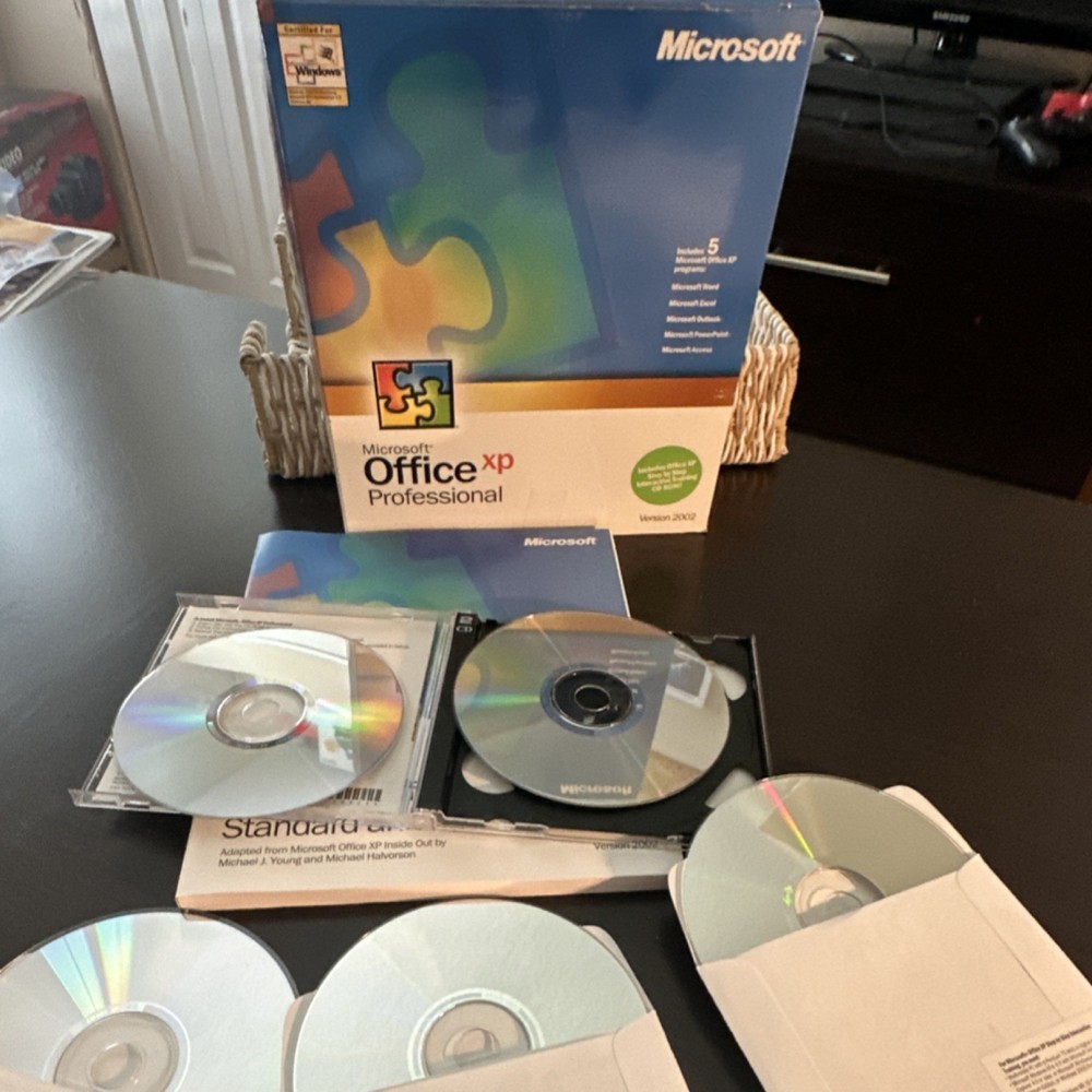 Microsoft Office XP Professional Office Software Suite CD Windows English