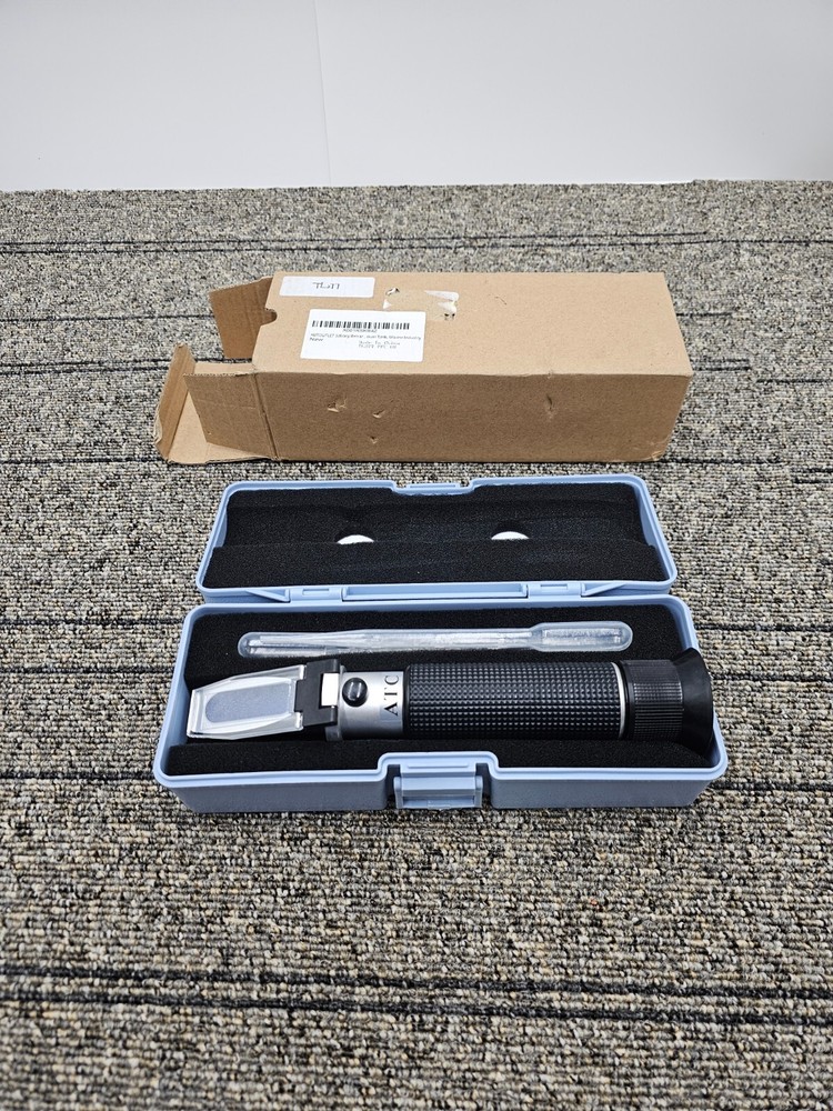 AUTOUTLET Salinity Refractometer Automatic Temperature Compensation TL277
