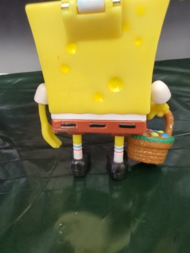 2004 SpongeBob SquarePants Easter Candy Buddy Nickelodeon Candy Keychain Sealed