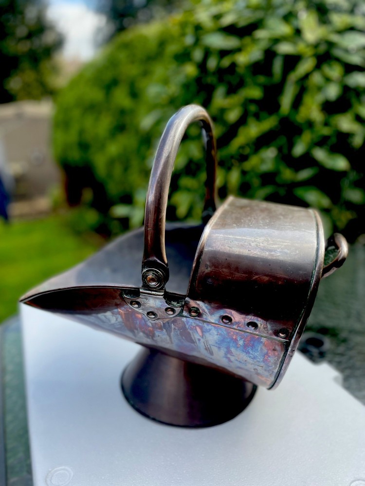 Coal Scuttle Vintage Victorian Copper Hammered Finish Swing Handle.