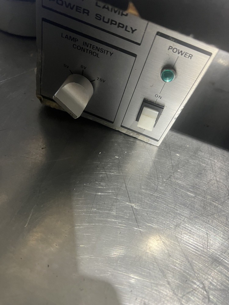 Marco Slit Lamp An Table