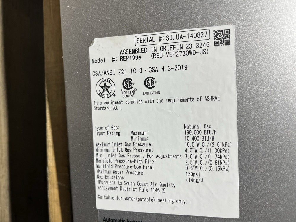 Rinnai REP199eN Outdoor Tankless Water Heater 199k BTU Natural Gas (B-13 #1611)