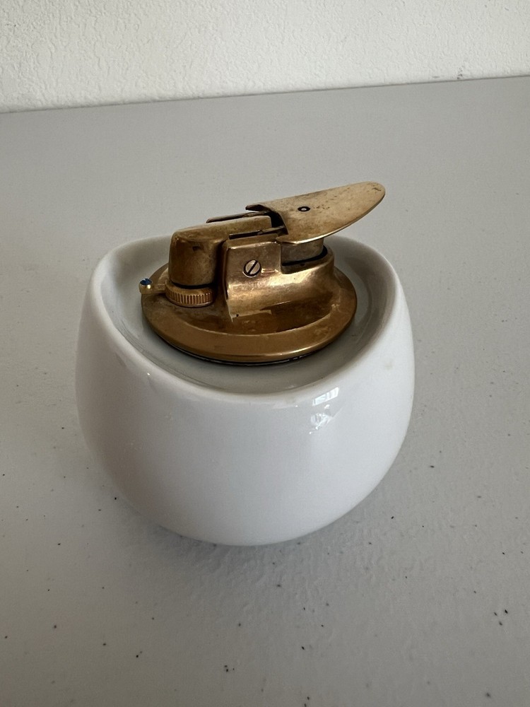 Mid-Century Ronson Varaflame  “Continental” Table Lighter Germany