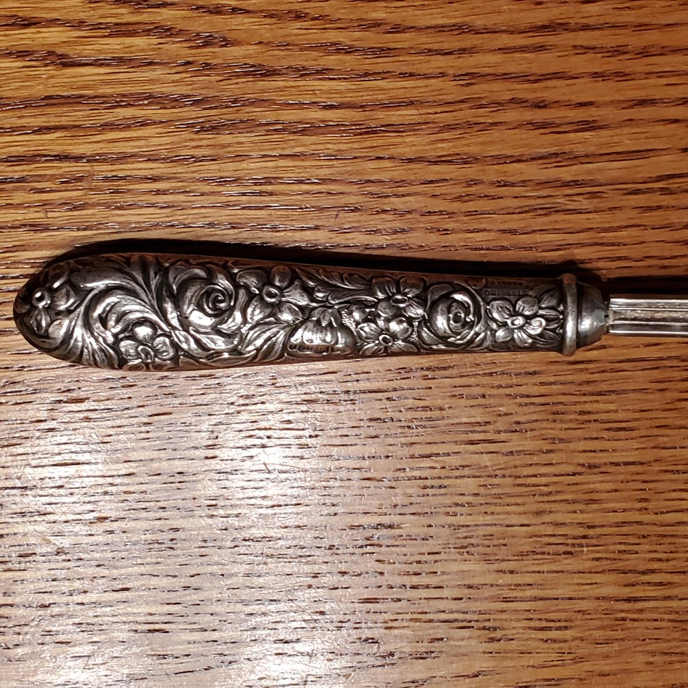 Sterling silver Handle Floral Pattern Tomato Serving Fork 8 1/2"