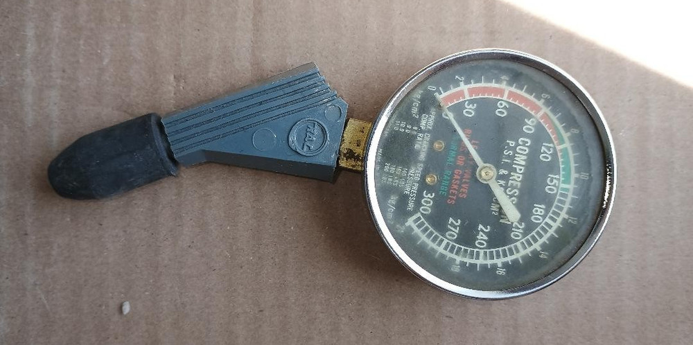 COMPRESSION TESTERS AND VACUUM GAUGE 3 TOTAL