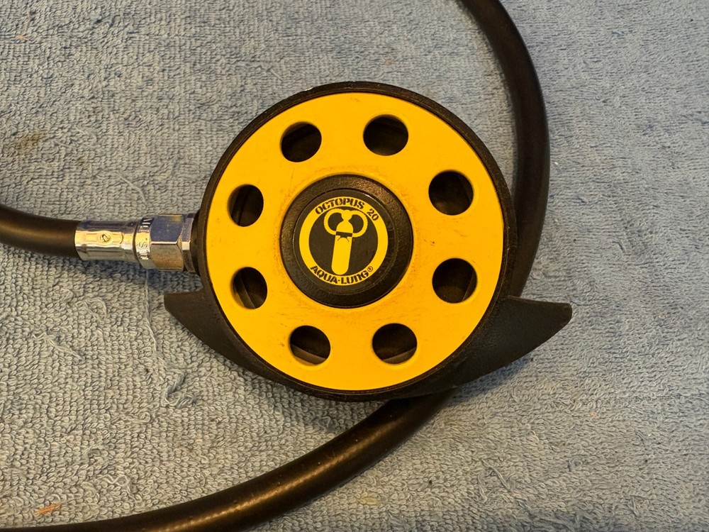 Aqua Lung Octopus 20 Scuba Regulator