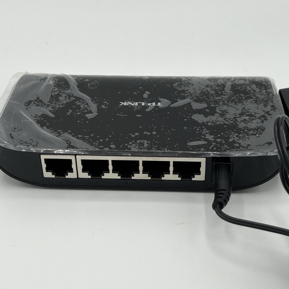 TP-LINK 5-Port Desktop Gigabit Switch SG1005D