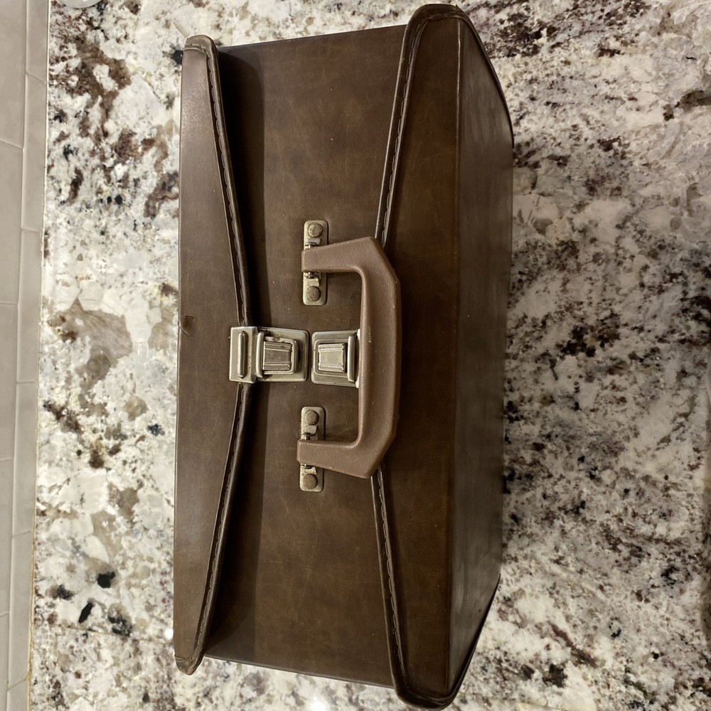Service MFG Co - CASSETTE STORAGE CASE - HOLDS 60 - Brown Suitcase Briefcase