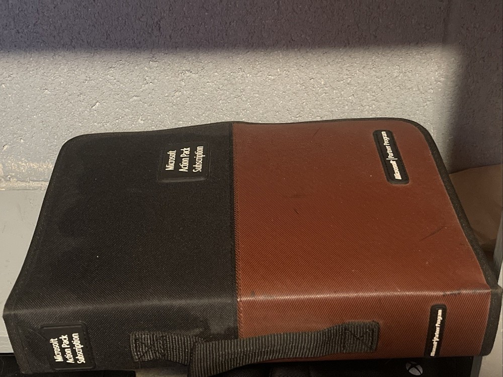 Microsoft Action Pack Subscription Partner Program: 60 CD's Lot & Keys