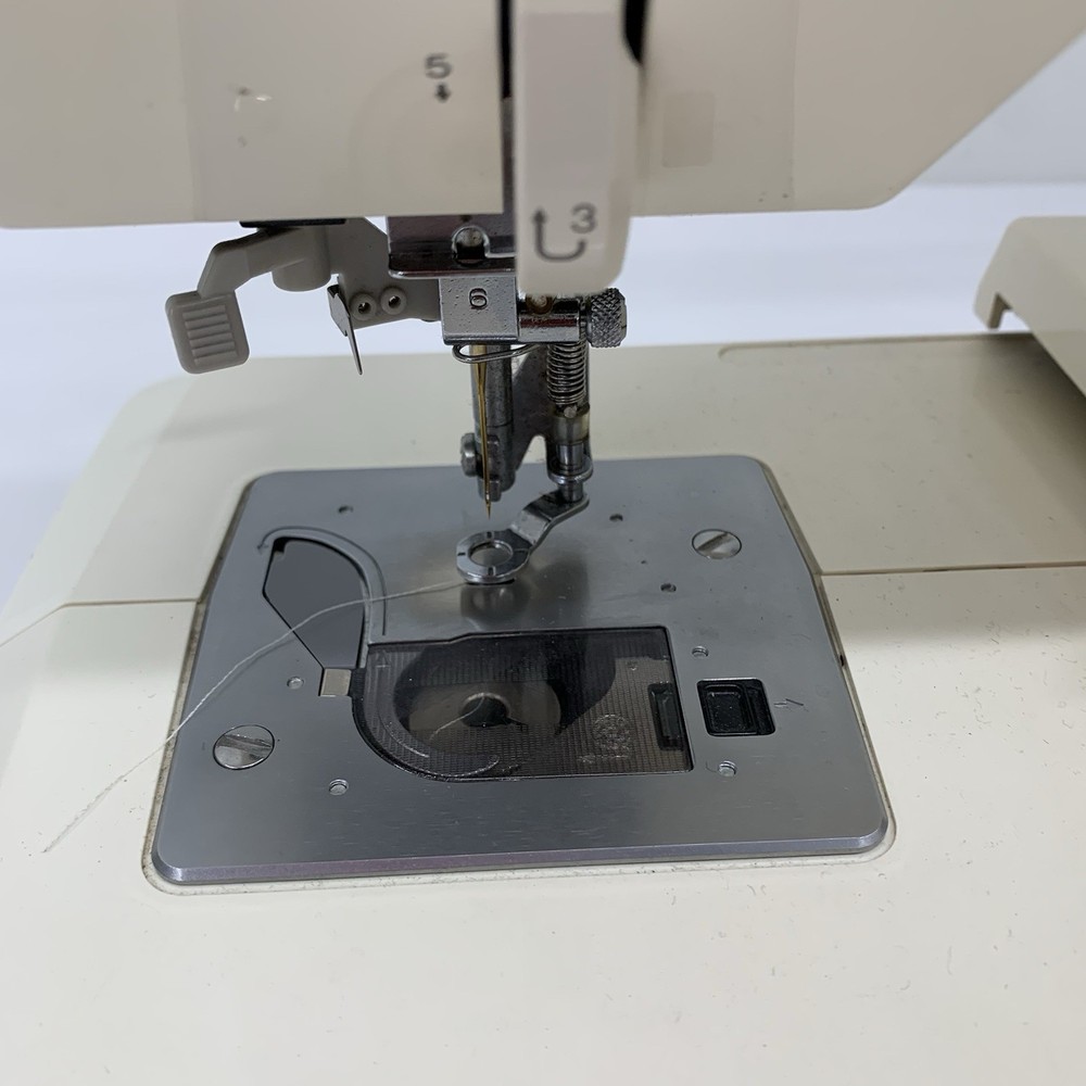 Bernina Deco 500 Embroidery Machine *POWERS ON/UNTESTED/SEE PICS*