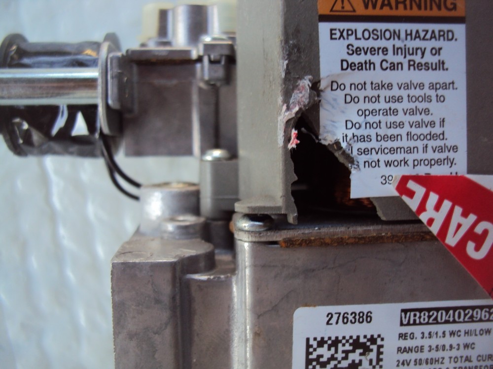 Honeywell VR8204Q2962 Gas Valve