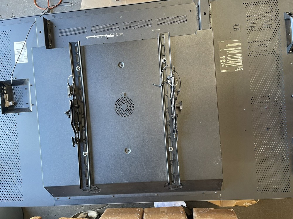 SMARTTECH SBID8070I-G4 70" Interactive Flat Panel LCD TOUCH SCREEN.SKU213837