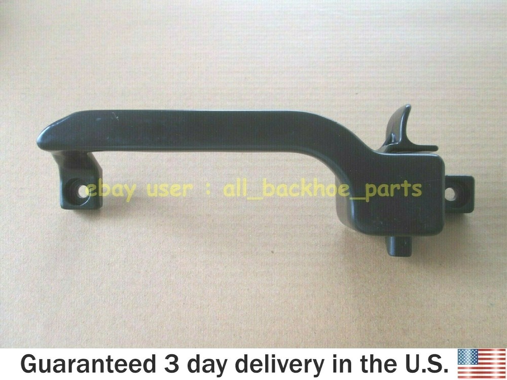 JCB BACKHOE - LEFT HAND LATCH HANDLE REAR WINDOW (PART NO. 331/28233)