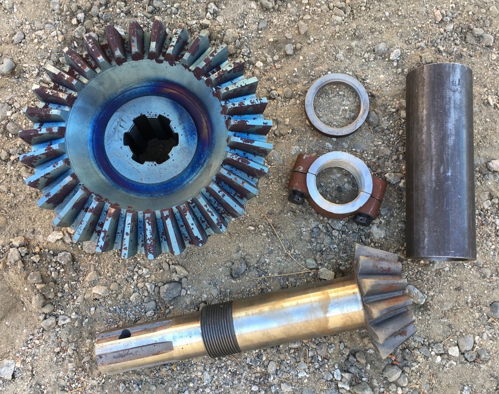 Bevel Gear Assembly (5 parts)