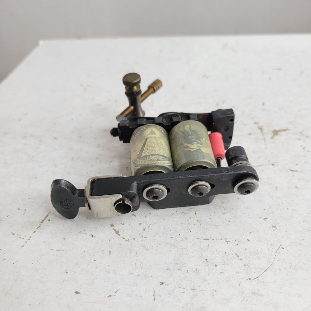 Black Coil Tattoo Machine Shader