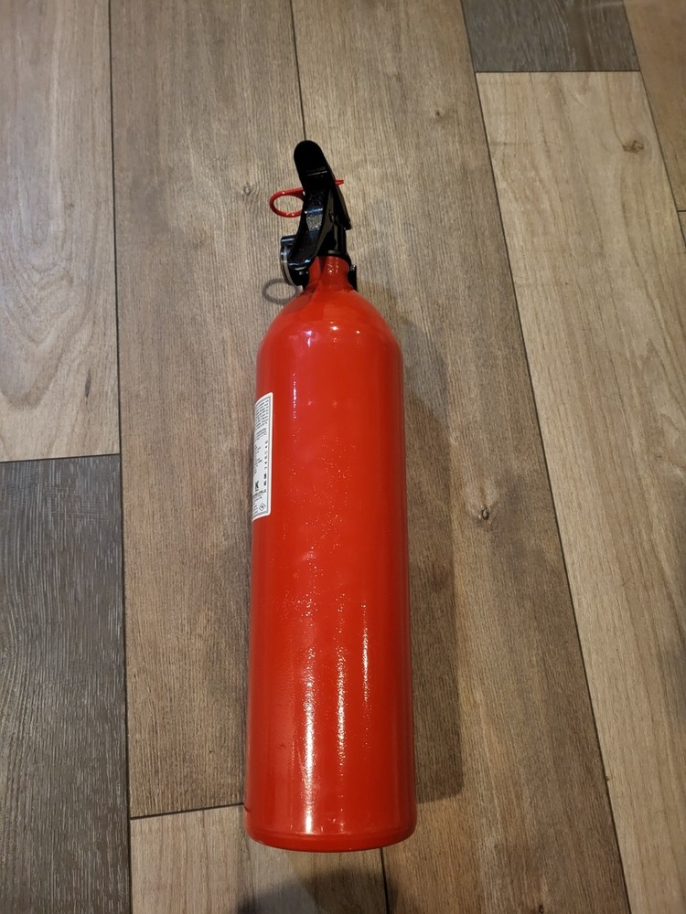 SEALED - VINTAGE KIDDE FIRE AWAY MULTI-PURPOSE FIRE EXTINGUISHER 2A40BC W Box