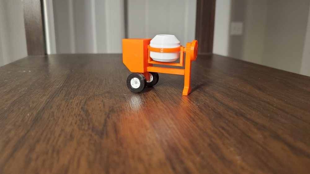 1/50 Scale Posable 12CF Concrete Mixer in Red