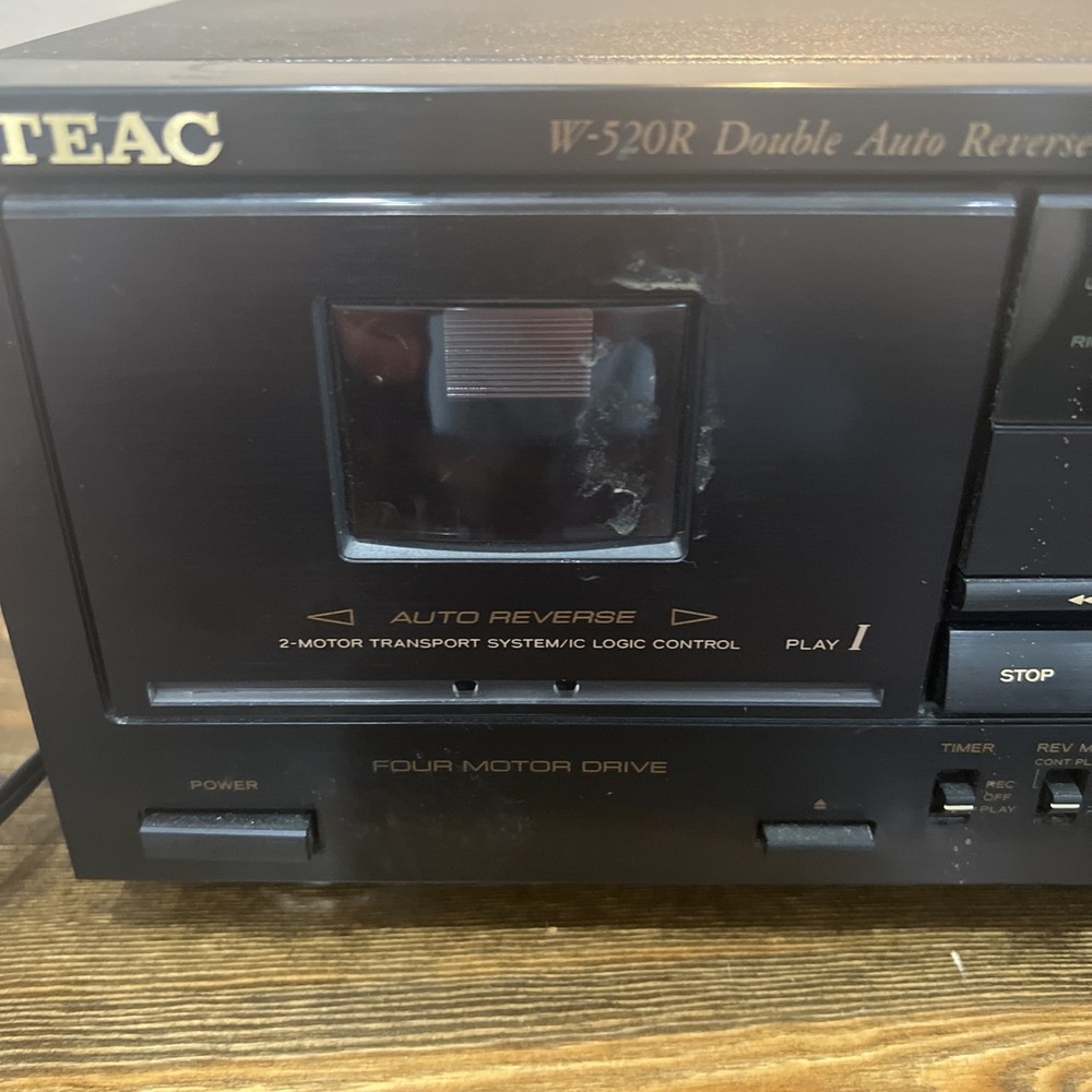 TEAC W-520R Dual Auto Reverse Cassette Deck (Powers On)