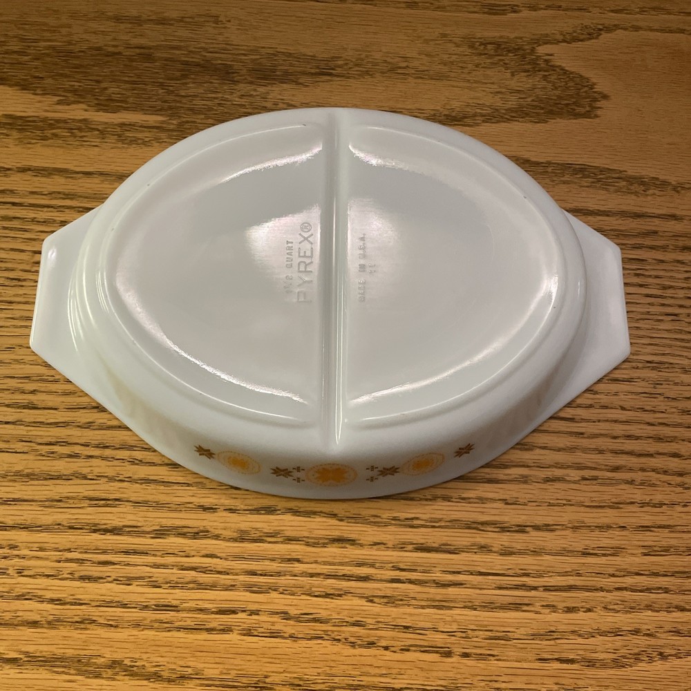 Vintage Pyrex Divided Serving Dish