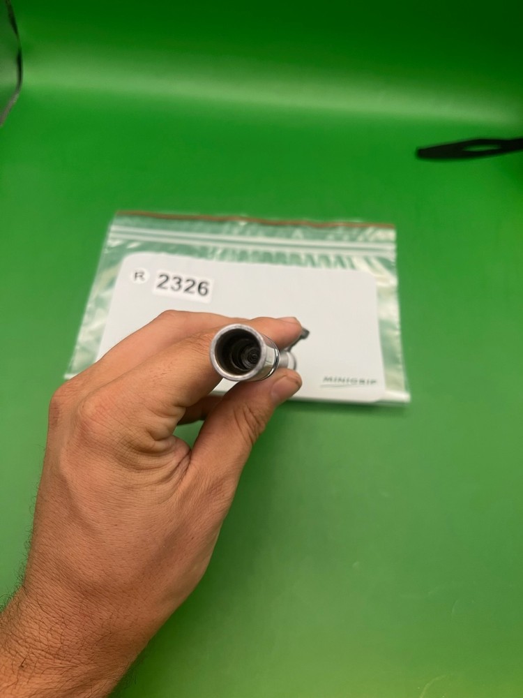 Autococker Bolt