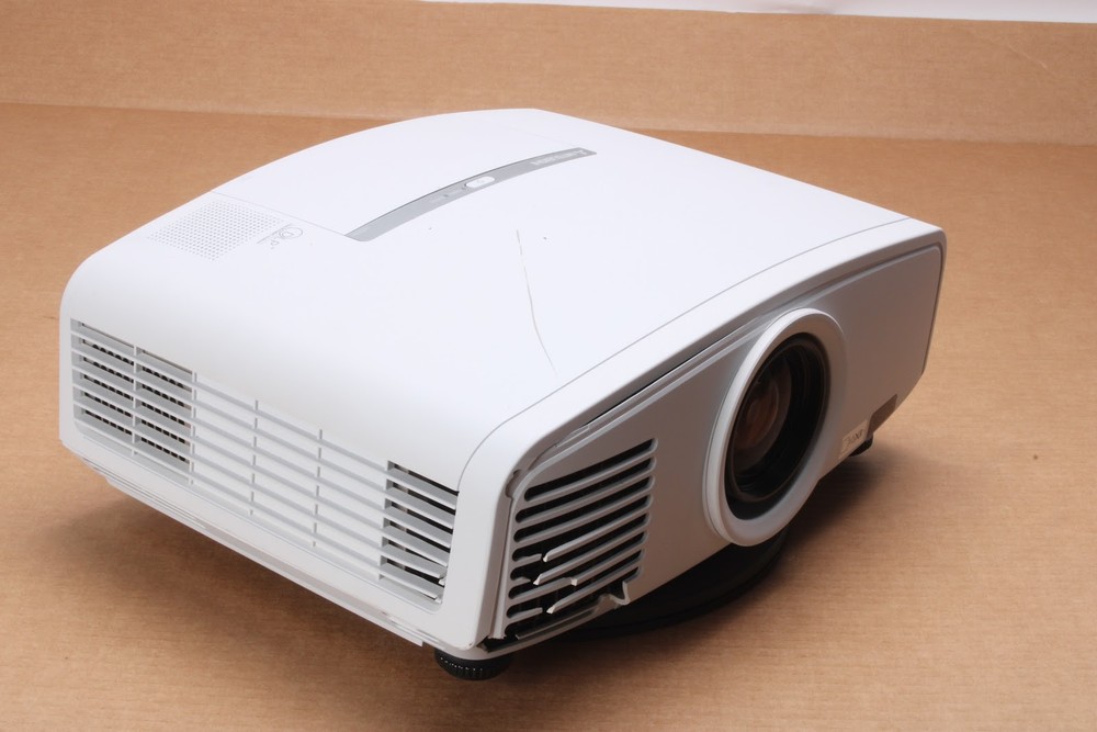 Mitsubishi WD2000 DLP Projector - Fair Condition