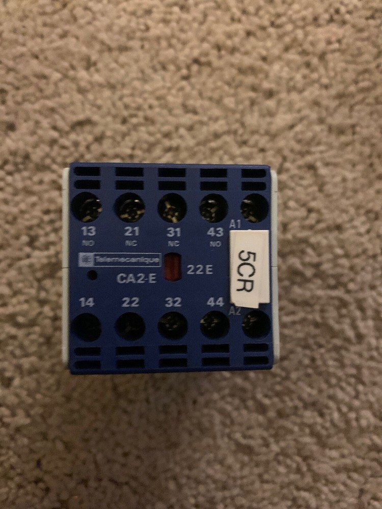 Schneider Electric Telemecanique Control Relay CA2-EN 122