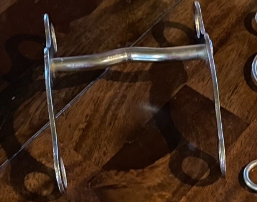 Solid fixed cheek weymouth, low port stainless steel