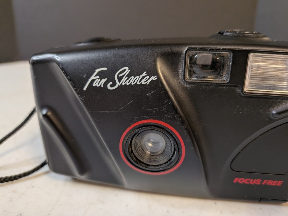 Focus Free Fun Shooter 35mm Camera. Flash Does Not Work. Works Without Flash.