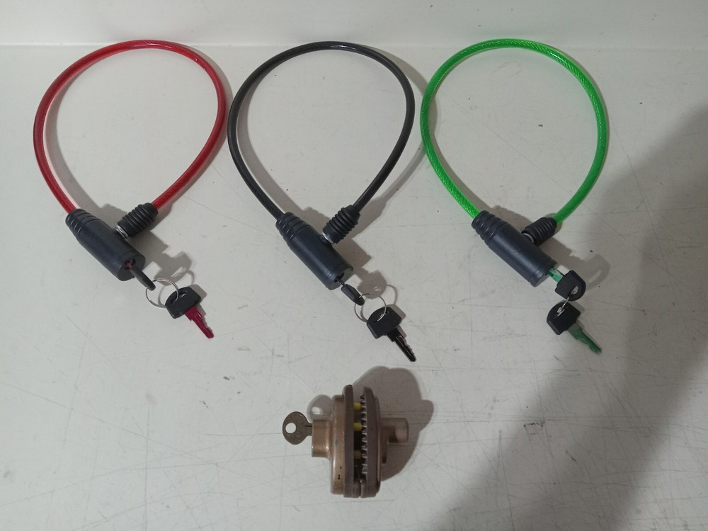 3 Gun Cable Locks And 1 Gun Trigger Lock