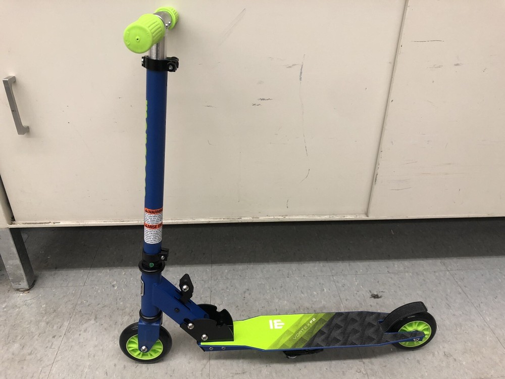 Mongoose Vortex F2 Kick Scooter