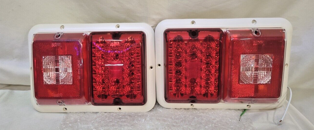 Bargman 47-84-001 Trailer Taillight Horizontal Red LED YOU GET 1 PAIR  (2) LIGHT