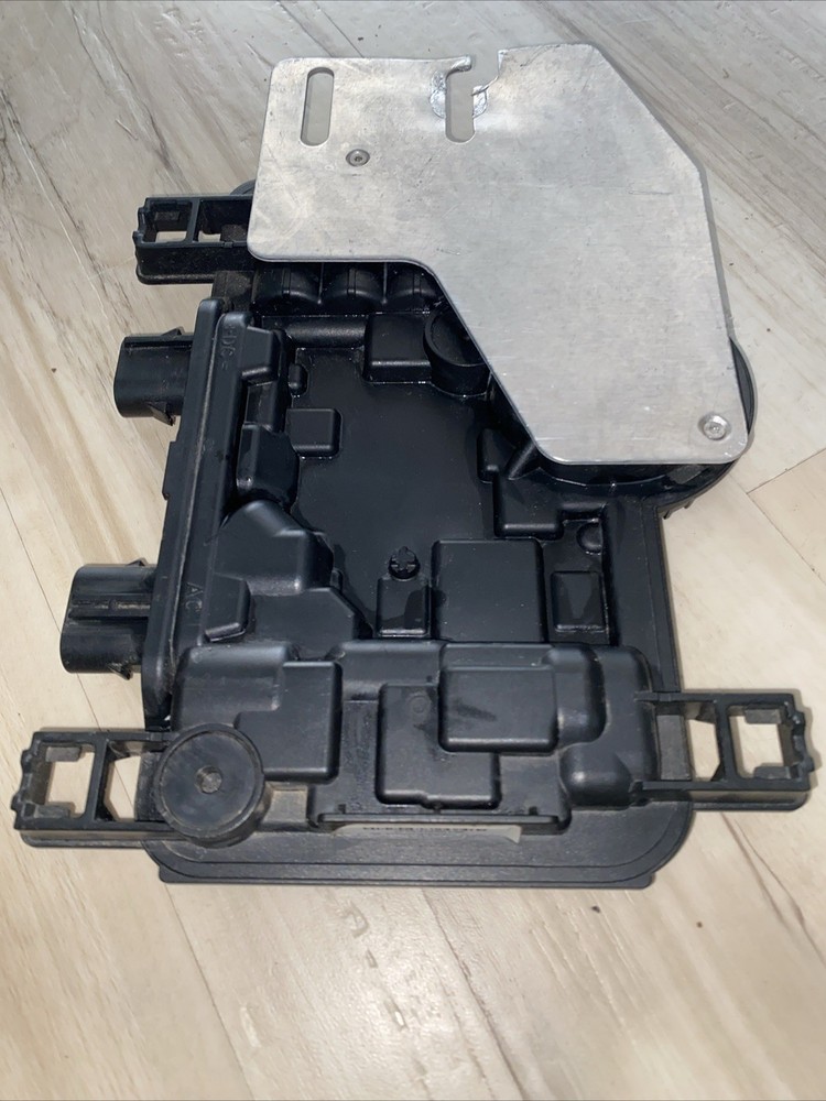 Enphase IQ7-60-2-US Microinverter USED