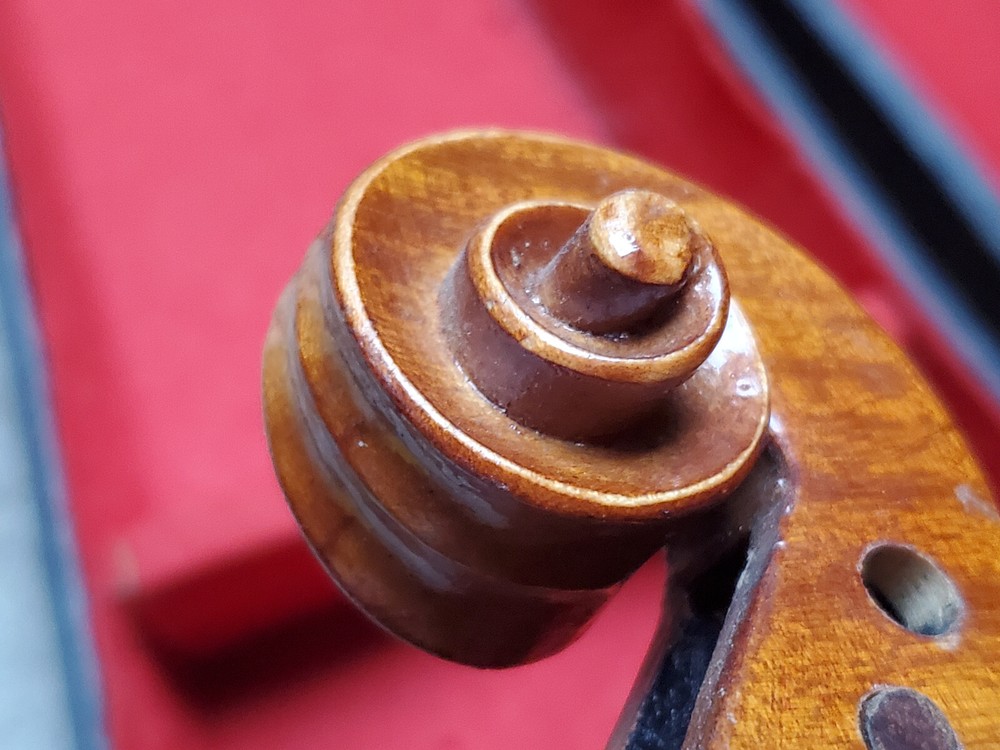 nicely flamed old 3/4 Violin violon
