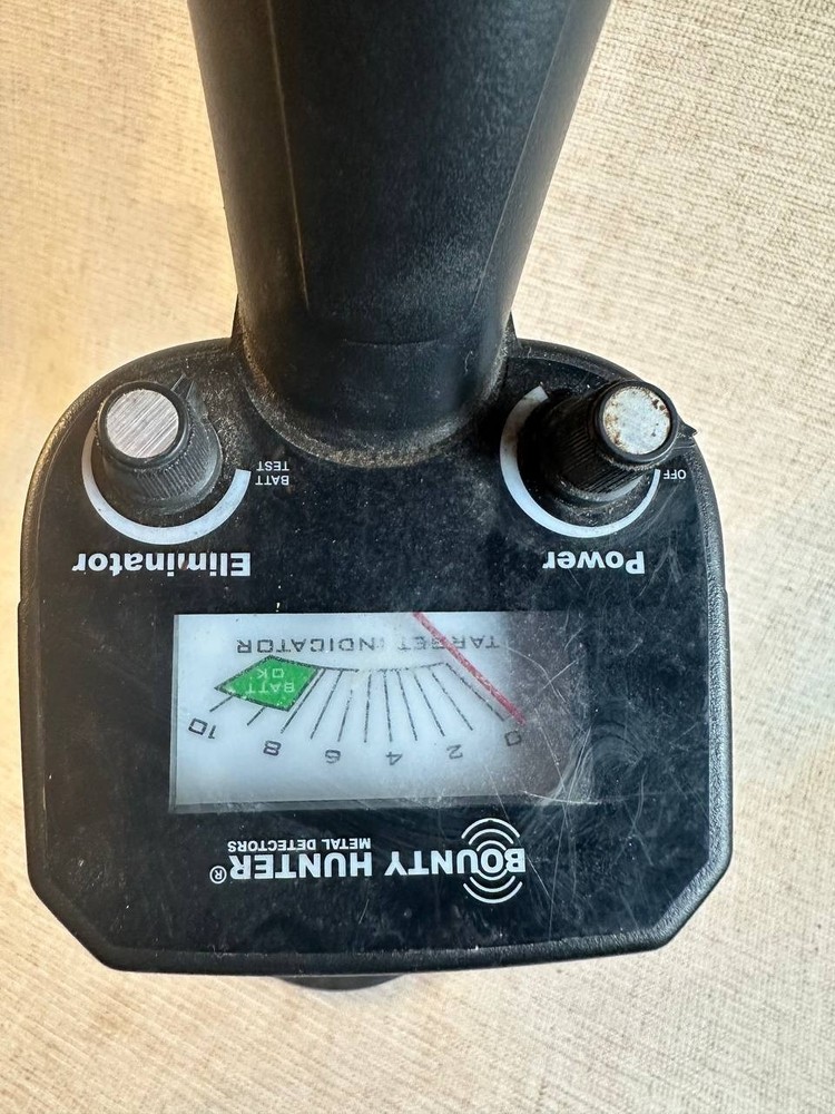 Bounty Hunter Metal Detector Analog Beginner Tested Working 335
