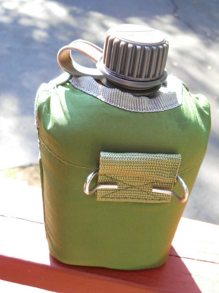 VINTAGE / COLEMAN / GI CANTEEN