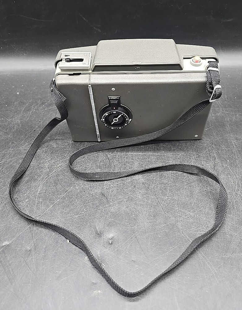 Vintage 1970s Polaroid 440 Folding Automatic Land Camera UNTESTED