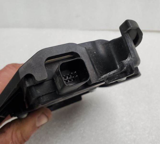 ALTIMA 2020 Camera/Projector 979987