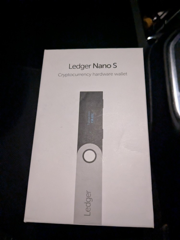 Ledger Nano S Cryptocurrency Hardware Wallet