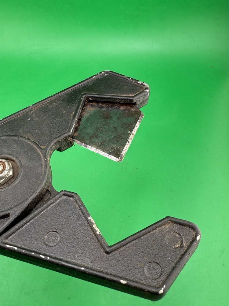 MAC Tools DG1000 Hose & Tubing Multi Cutter Made In Canada Red Handle