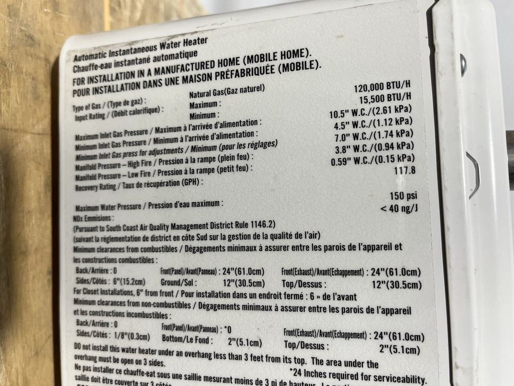 Rinnai V53DeN Outdoor Tankless Water 120k BTU Natural Gas (C-8 #1736)