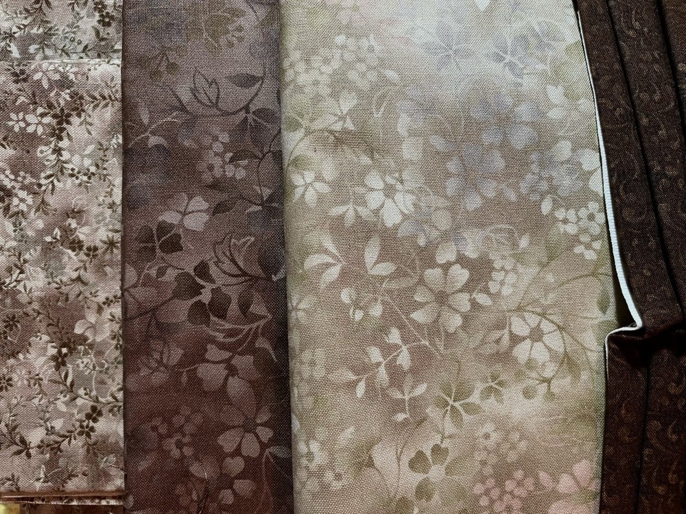 Marti Michell Winding Ways Templates Set with Floral Fabric Bundle