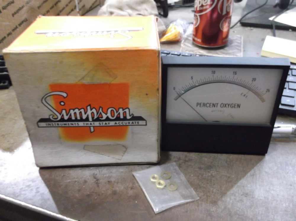 NIB SIMPSON MC02355 PERCENT OXYGEN PANEL METER (307-2)