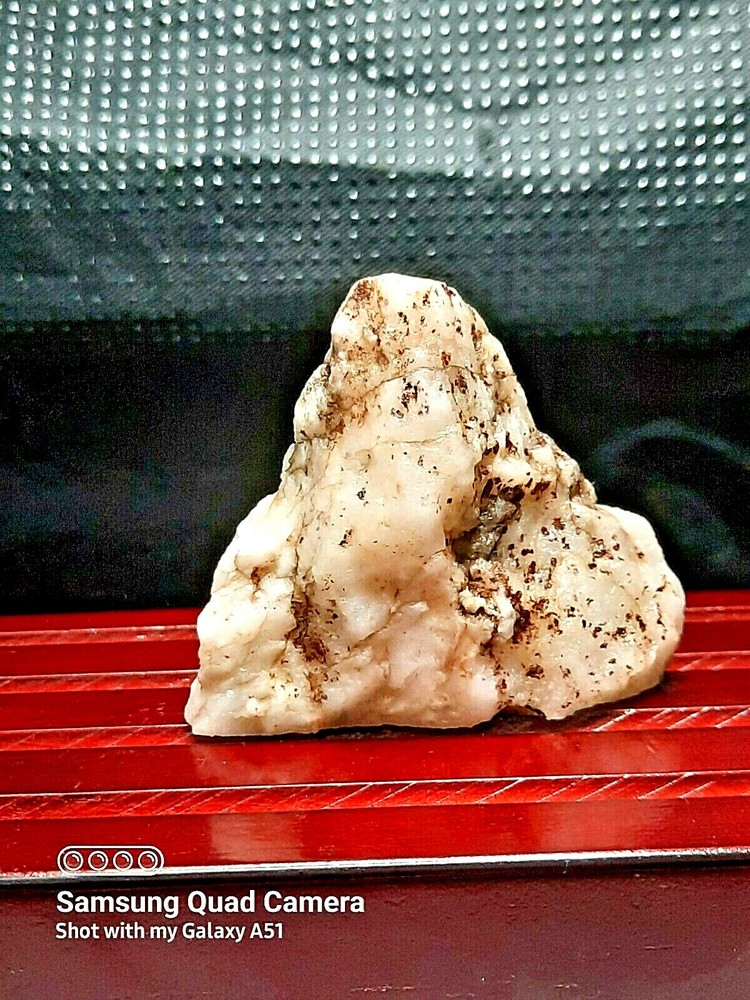 UNKNOWN-Mineral Rock Specimen #MC044