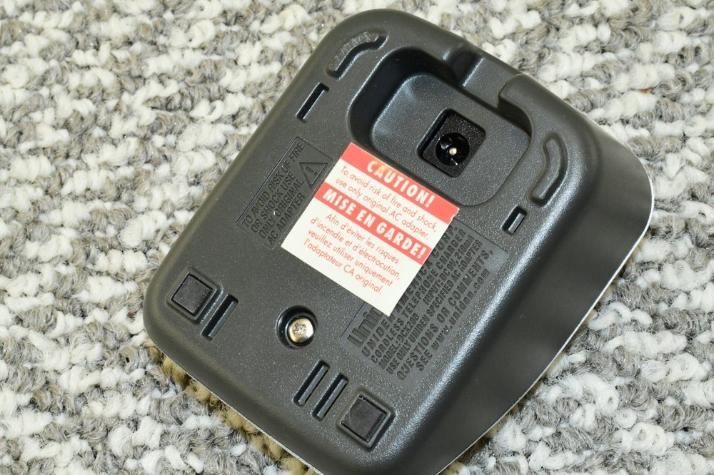 DCX200 Uniden Handset Charging Base for handsets DECT2060, DECT2080, DECT2085