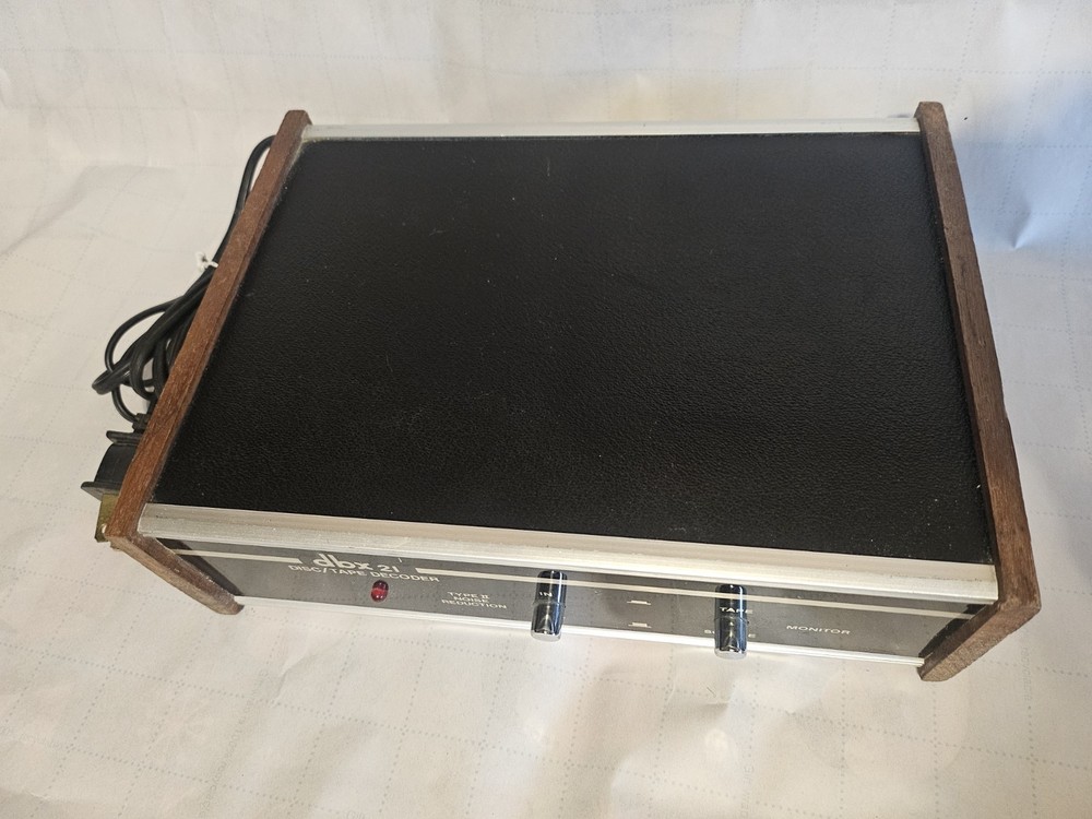 DBX 21 Disc Tape Decoder Noise Reduction Model 21 USA Made