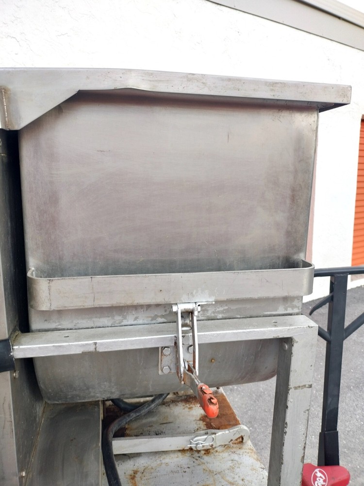 Hollymatic Meat Grinder - Parts Missing