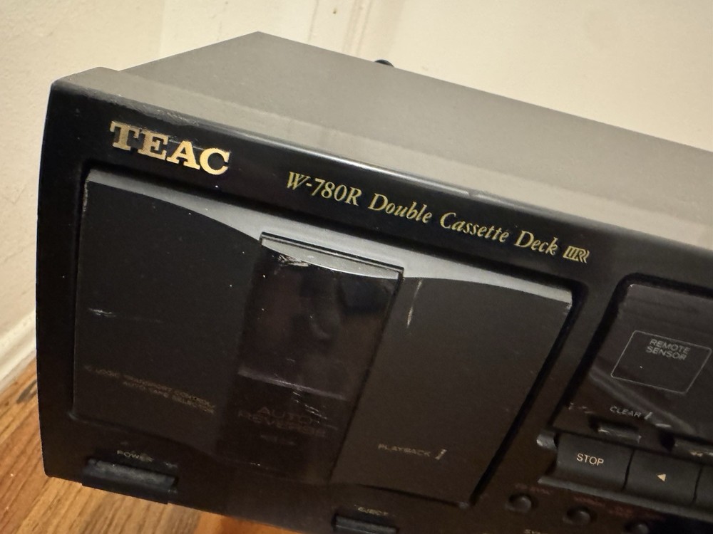 TEAC W-780R double cassette deck