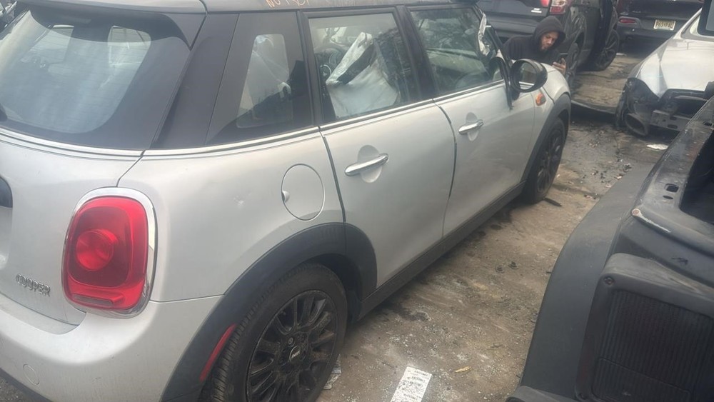 Used A/C Selector Switch fits: 2017 Mini COOPER HT w/automatic temperature contr