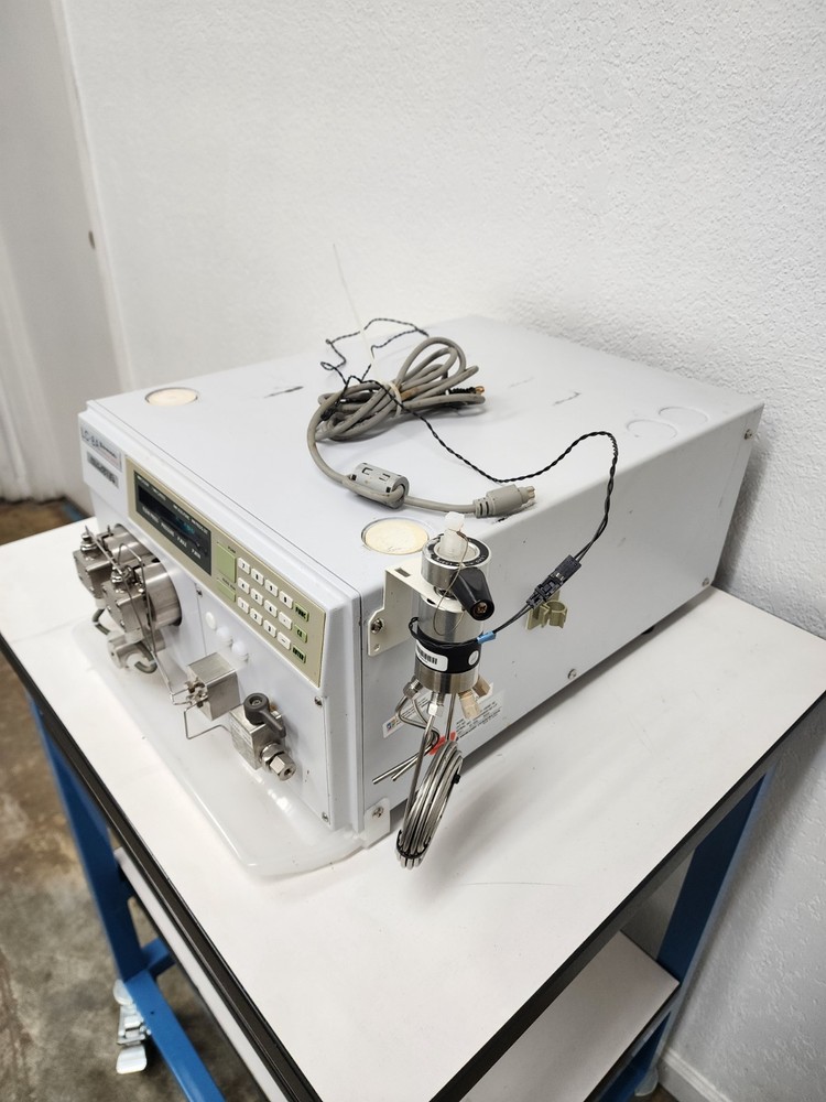 Shimadzu LC-8A Preparative Liquid Chromatography Pump Powers On